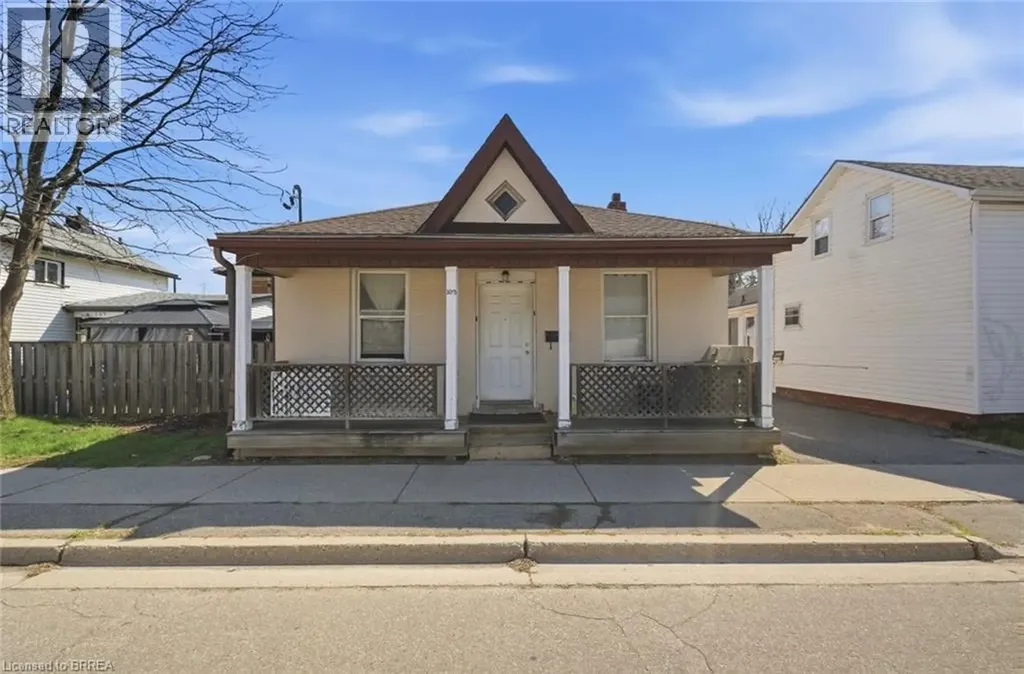 103 Queen Street Brantford ON N3T 3C1