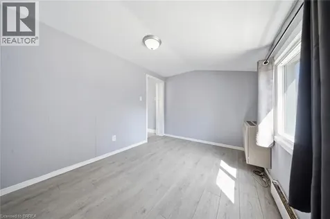 103 Queen Street Brantford ON N3T 3C1