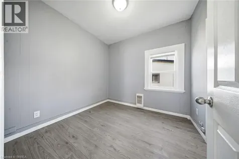103 Queen Street Brantford ON N3T 3C1