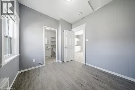 103 Queen Street Brantford ON N3T 3C1