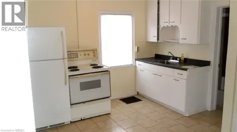 103 Queen Street Brantford ON N3T 3C1