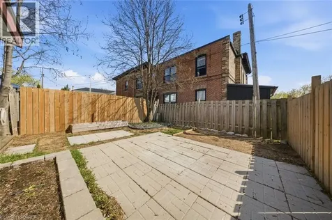 103 Queen Street Brantford ON N3T 3C1