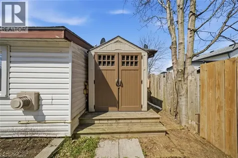 103 Queen Street Brantford ON N3T 3C1