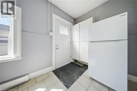 103 Queen Street Brantford ON N3T 3C1