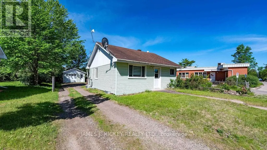 6 Hillcrest Avenue Deep River ON K0J 1P0