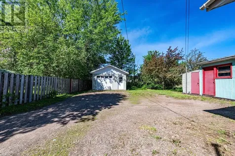 6 Hillcrest Avenue Deep River ON K0J 1P0