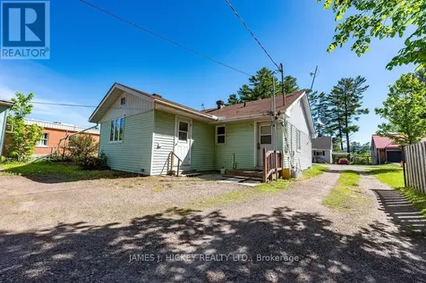 6 Hillcrest Avenue Deep River ON K0J 1P0
