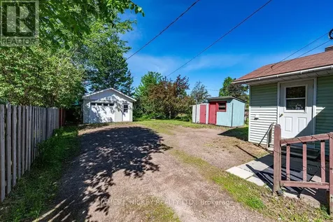6 Hillcrest Avenue Deep River ON K0J 1P0