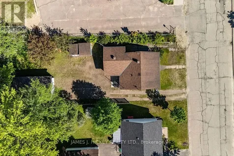 6 Hillcrest Avenue Deep River ON K0J 1P0