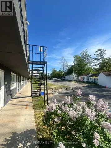 280 River Road East Wasaga Beach ON L9Z 2L7
