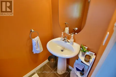 48 Barr Street Collingwood ON L9Y 0E6