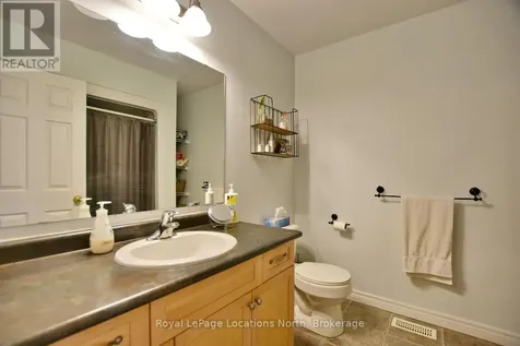 48 Barr Street Collingwood ON L9Y 0E6