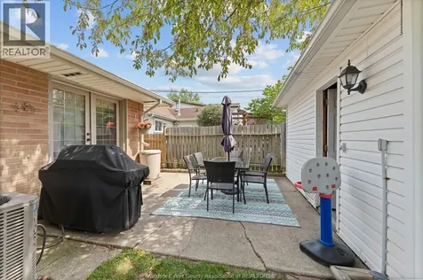 1121 Partington Windsor ON N9B 2P3