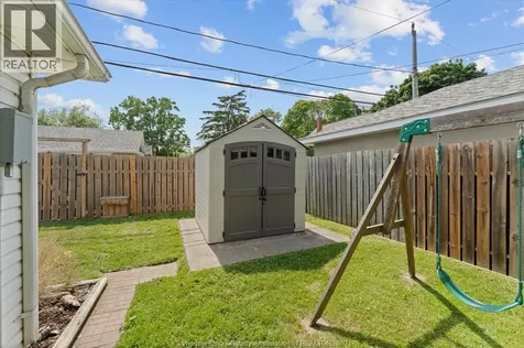 1121 Partington Windsor ON N9B 2P3