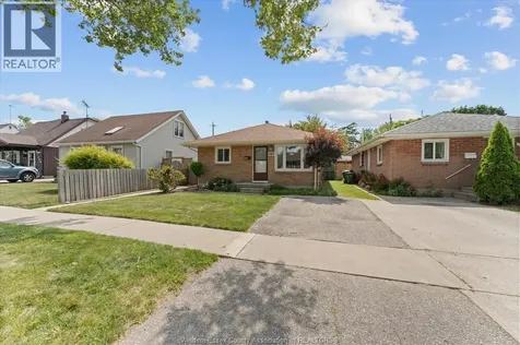 1121 Partington Windsor ON N9B 2P3