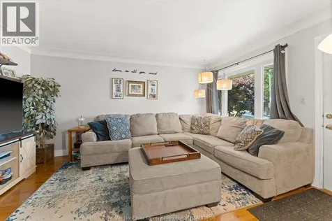 1121 Partington Windsor ON N9B 2P3