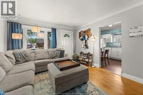1121 Partington Windsor ON N9B 2P3