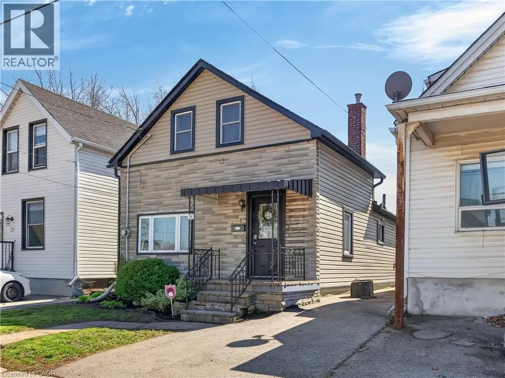 30 Cambridge Avenue Hamilton ON L8H 1T5