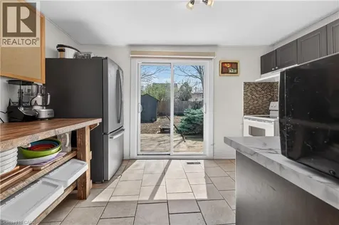 30 Cambridge Avenue Hamilton ON L8H 1T5