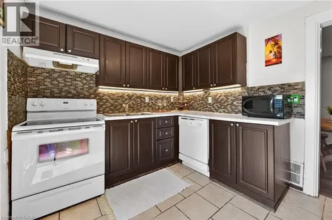30 Cambridge Avenue Hamilton ON L8H 1T5