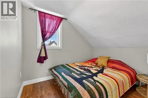 30 Cambridge Avenue Hamilton ON L8H 1T5