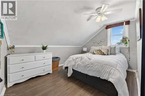 30 Cambridge Avenue Hamilton ON L8H 1T5
