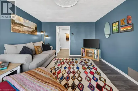 30 Cambridge Avenue Hamilton ON L8H 1T5