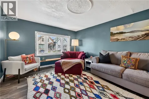 30 Cambridge Avenue Hamilton ON L8H 1T5