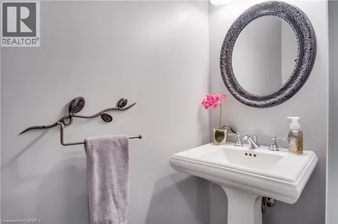 206 Green Valley Drive Kitchener ON N2P 1G9