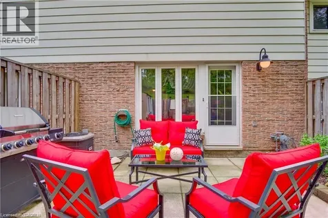 206 Green Valley Drive Kitchener ON N2P 1G9