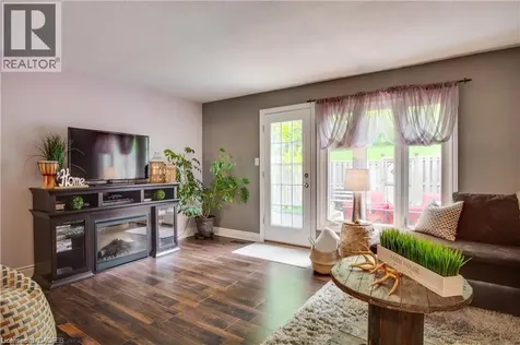 206 Green Valley Drive Kitchener ON N2P 1G9