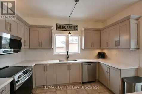 17 Basswood Drive Wasaga Beach ON L9Z 0A8