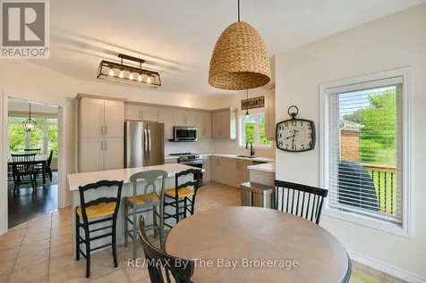 17 Basswood Drive Wasaga Beach ON L9Z 0A8