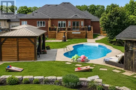 17 Basswood Drive Wasaga Beach ON L9Z 0A8