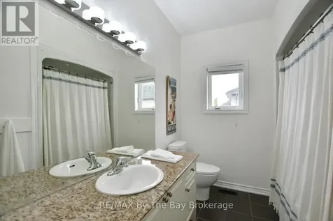 17 Basswood Drive Wasaga Beach ON L9Z 0A8