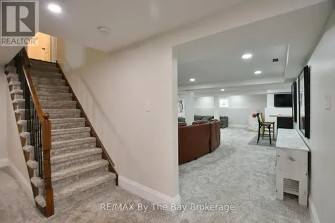 17 Basswood Drive Wasaga Beach ON L9Z 0A8