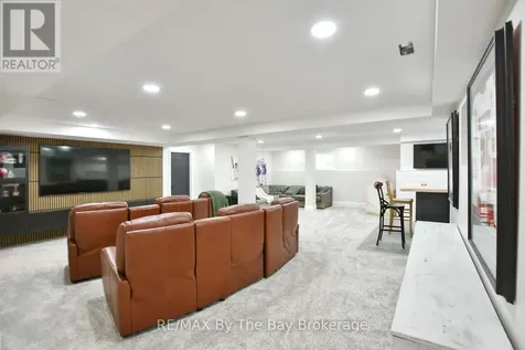 17 Basswood Drive Wasaga Beach ON L9Z 0A8