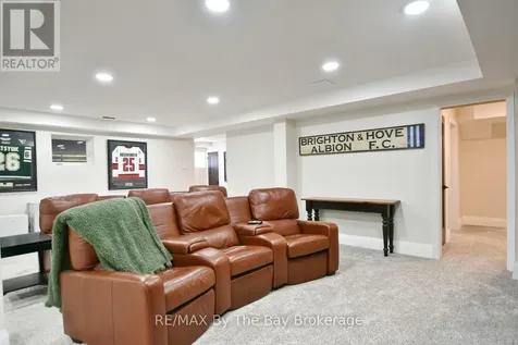17 Basswood Drive Wasaga Beach ON L9Z 0A8
