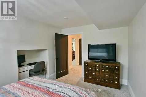 17 Basswood Drive Wasaga Beach ON L9Z 0A8