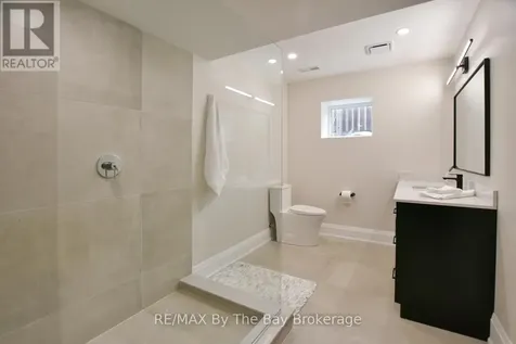 17 Basswood Drive Wasaga Beach ON L9Z 0A8