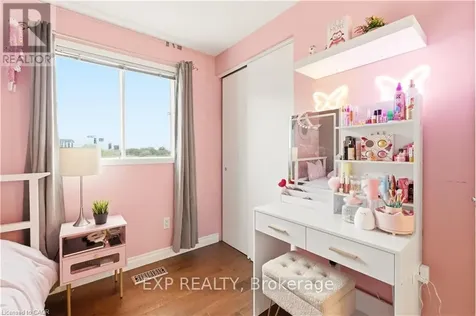 45 Catalina Court Kitchener ON N2M 5L9
