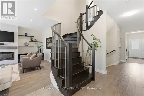 787 Snowberry Court Waterloo ON N2V 0E7