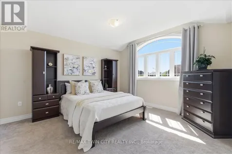 787 Snowberry Court Waterloo ON N2V 0E7