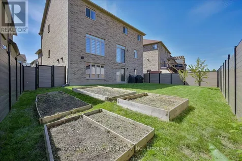787 Snowberry Court Waterloo ON N2V 0E7