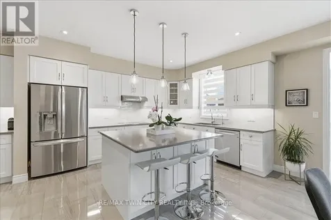 787 Snowberry Court Waterloo ON N2V 0E7