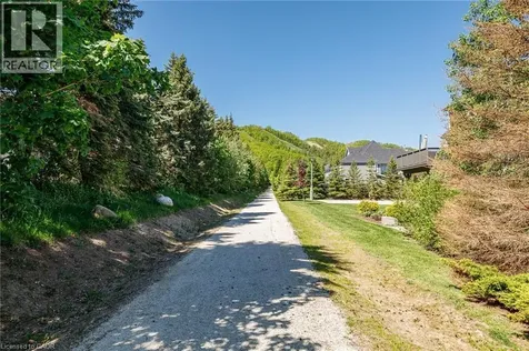129 Venture Boulevard The Blue Mountains ON L9Y 0B6