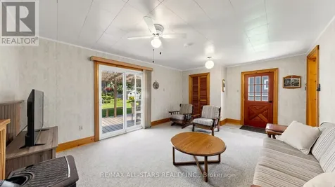 11 Marietta Street Uxbridge ON L9P 1K7