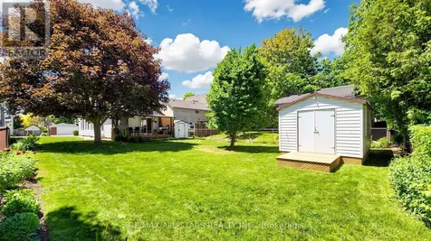 11 Marietta Street Uxbridge ON L9P 1K7