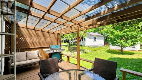 11 Marietta Street Uxbridge ON L9P 1K7