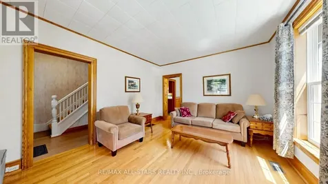 11 Marietta Street Uxbridge ON L9P 1K7